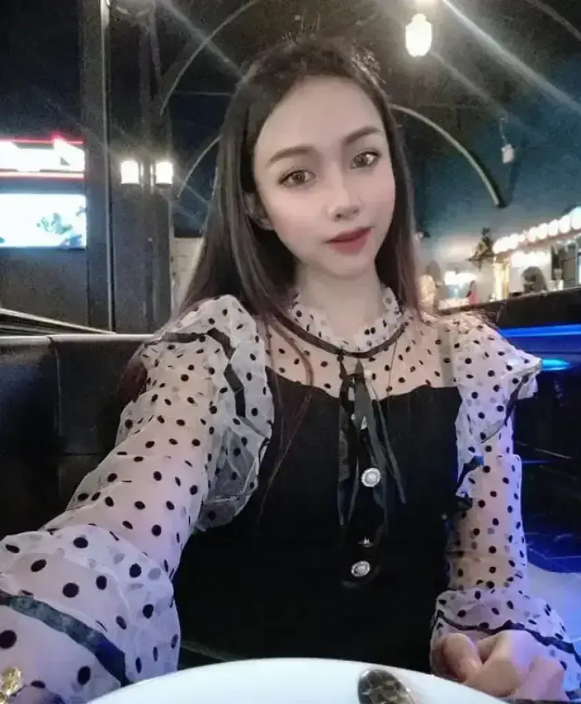น้อง น้อง ขนมจีน — กะทู้